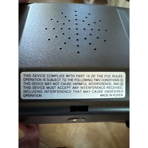 Syscom VM-2003 4 inch TFT LCD Monitor - Picture 4 of 11